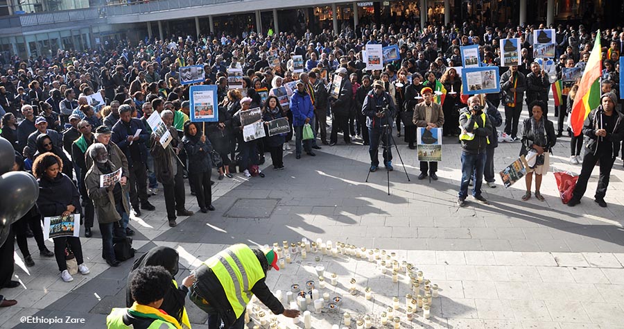 Ethiopians and Eritrians protested in Sweden. በስዊድን ኢትዮጵያውያንና ኤርትራውያን በጋራ ኀዘናቸውን ተወጡ