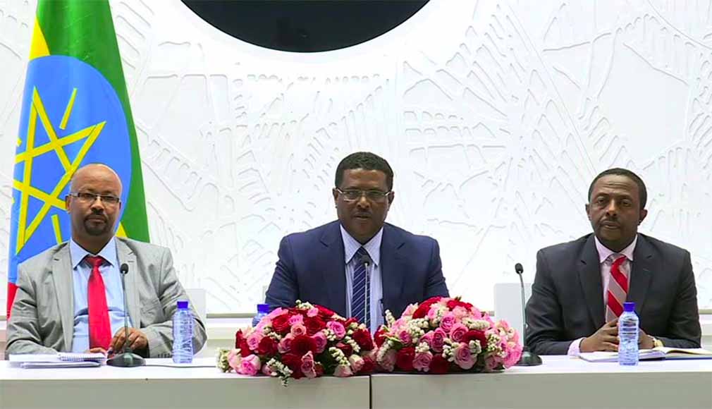 ኮሚሽነር እንደሻው ጣሰው የፊደራል ፖሊስ ኮሚሽነር፣ አቶ ንጉሱ ጥላሁን በጠቅላይ ሚኒስቴር ጽሕፈት ቤት የፕሬስ ሰክሬታሪያት ኃላፊና ዶ/ር ሳሙኤል ክፍሌ የከፍተኛ ትምህርት ሚኒስትር ዲኤታ